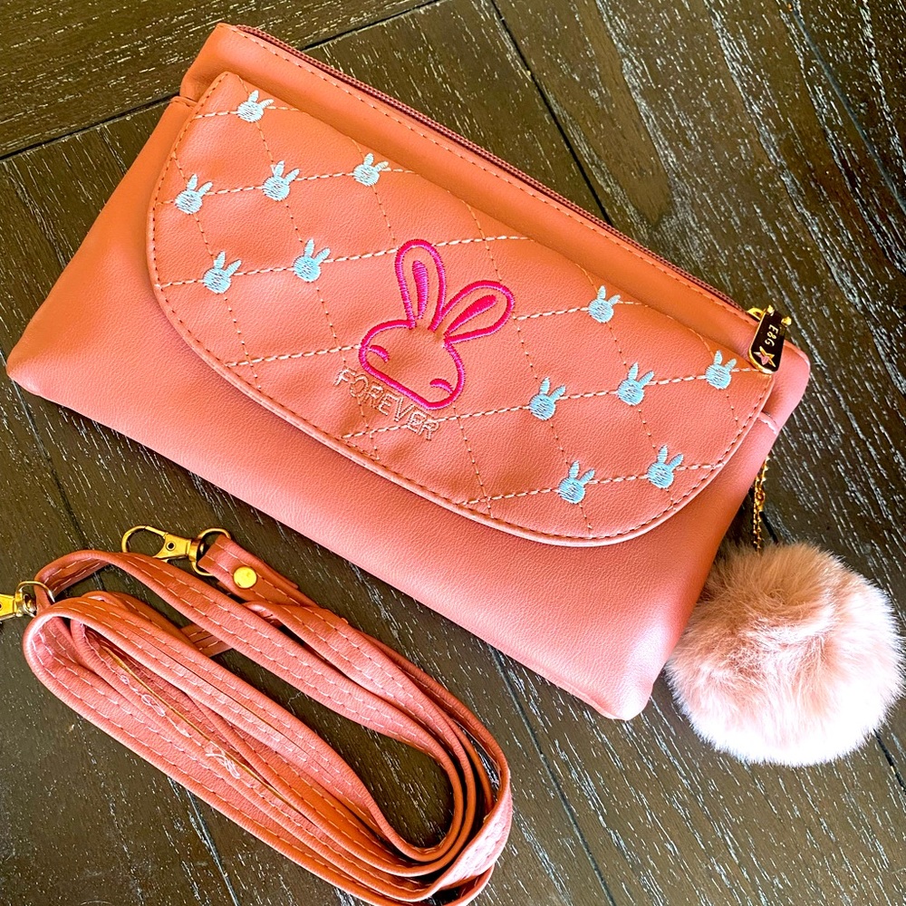 Crossbody purse
